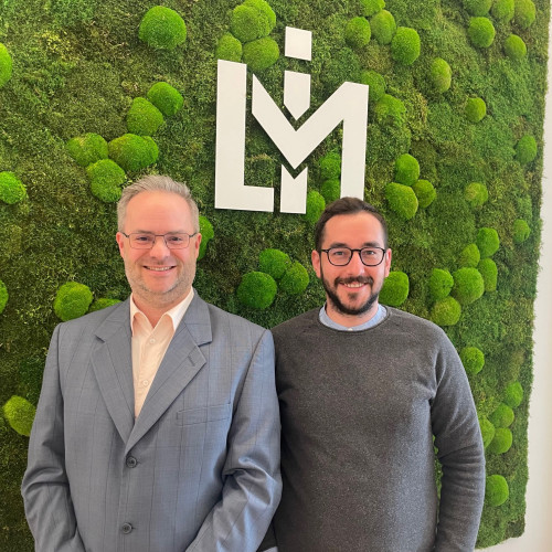 Herzlich Willkommen Arnes & Christian.
